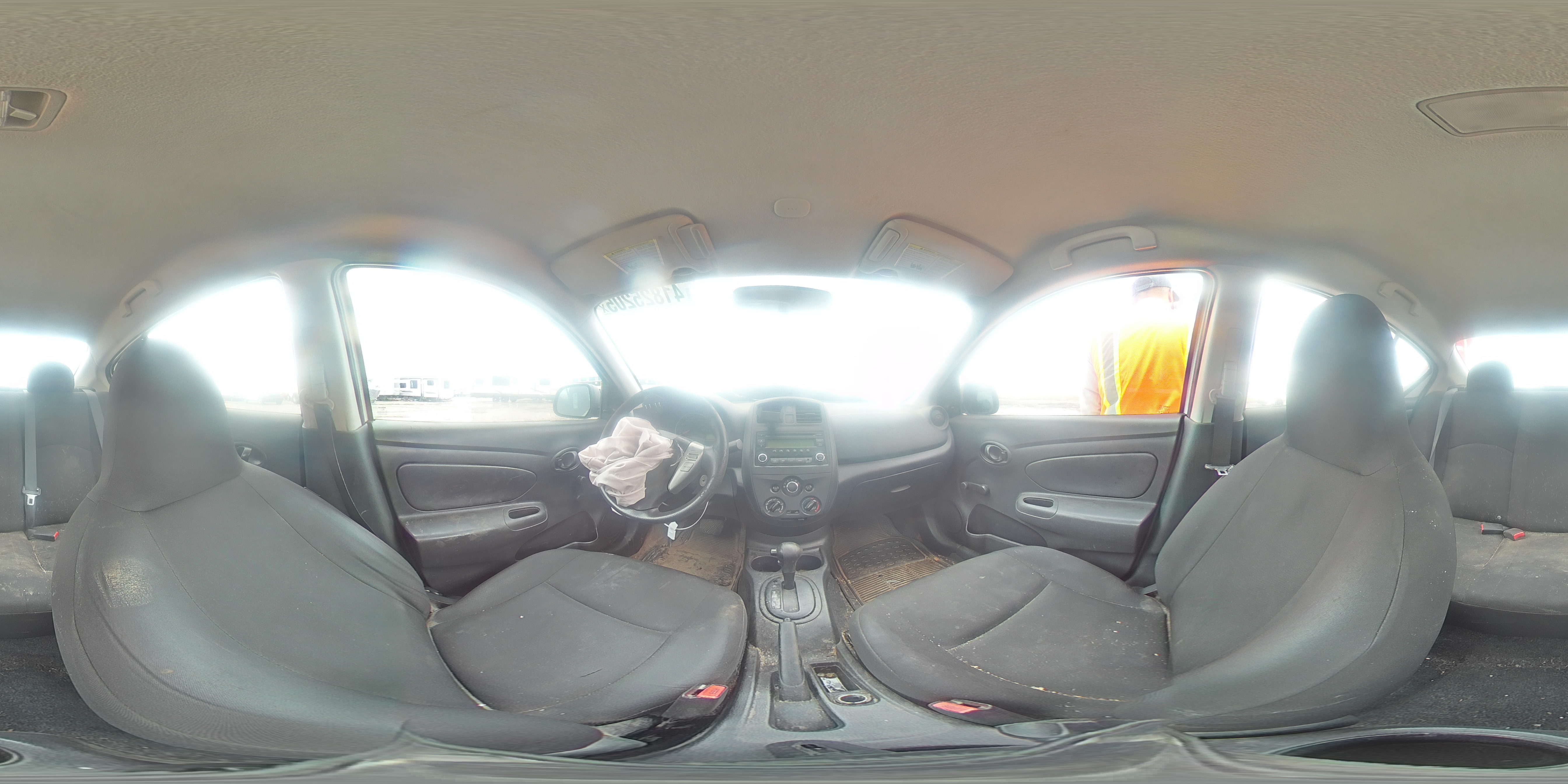 2015 Nissan Versa - Image 12