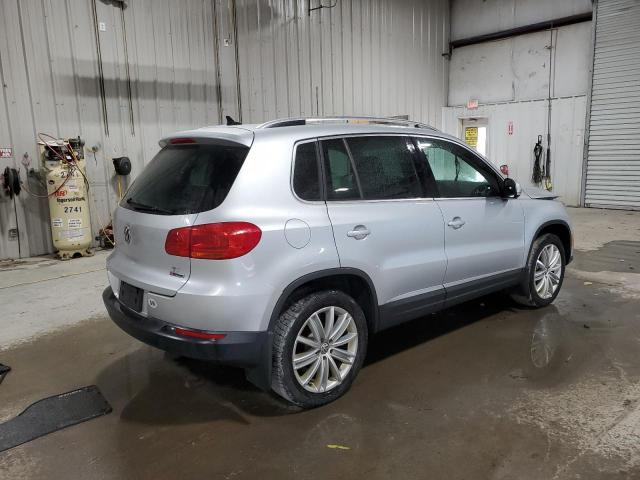  VOLKSWAGEN TIGUAN 2016 Сріблястий