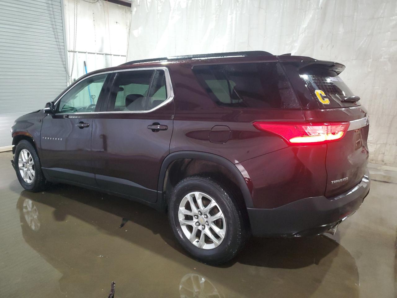 2020 Chevrolet Traverse - Image 2