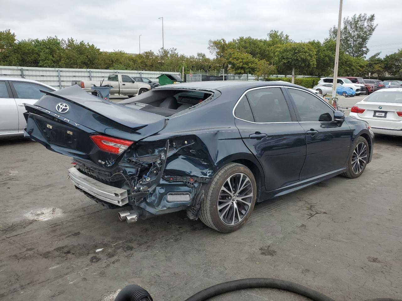 2018 Toyota Camry - Image 3