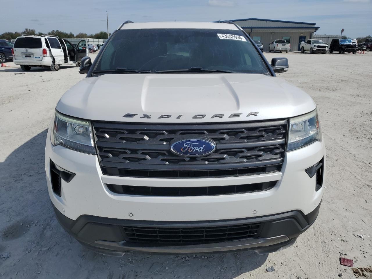 2018 Ford Explorer - Image 5