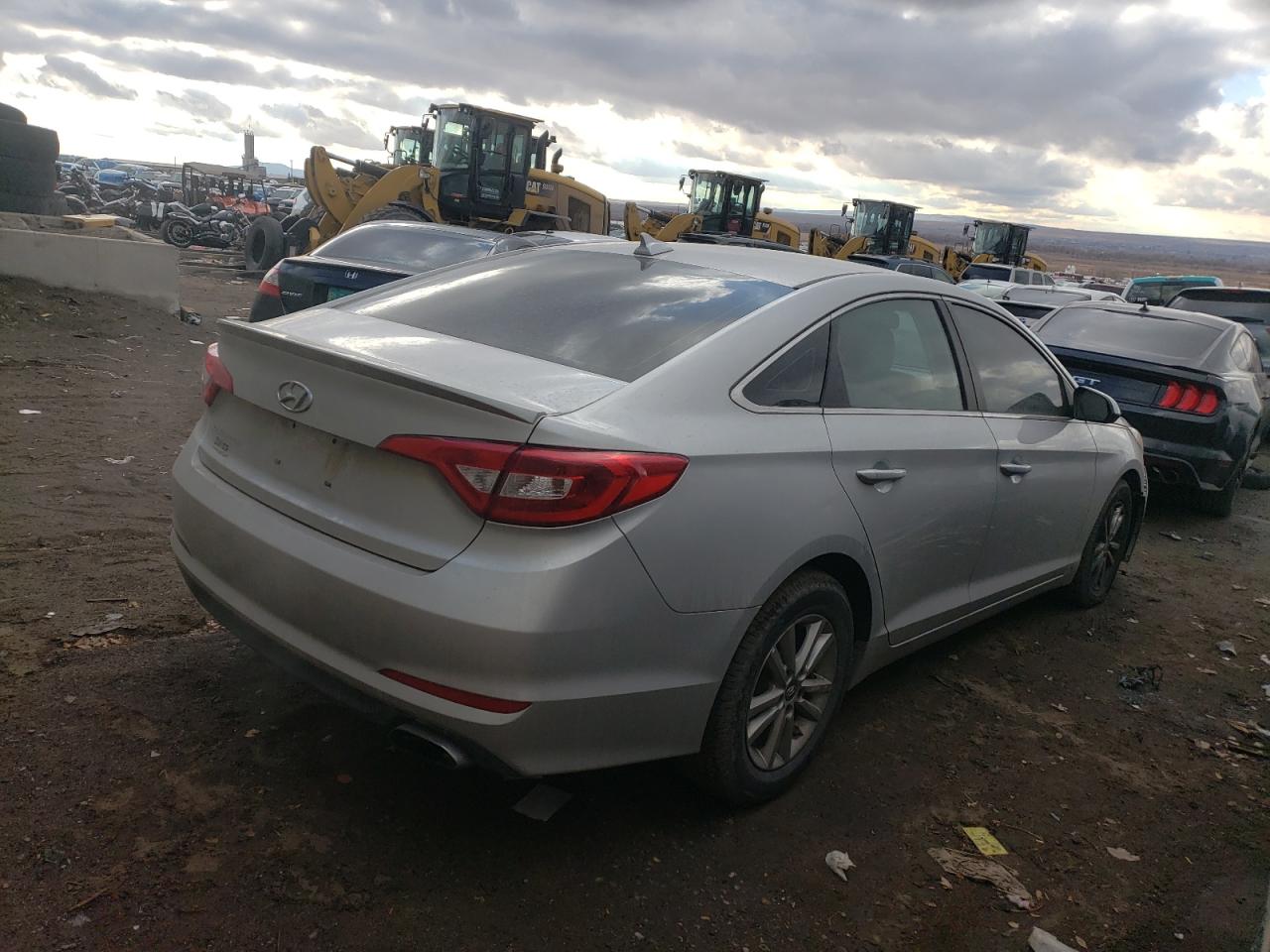 2017 Hyundai Sonata - Image 3