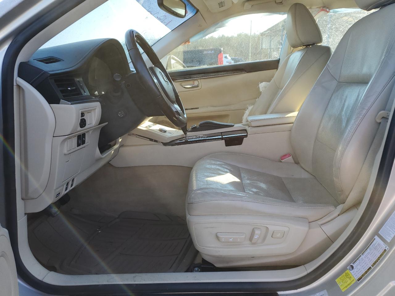 2013 Lexus ES - Image 7