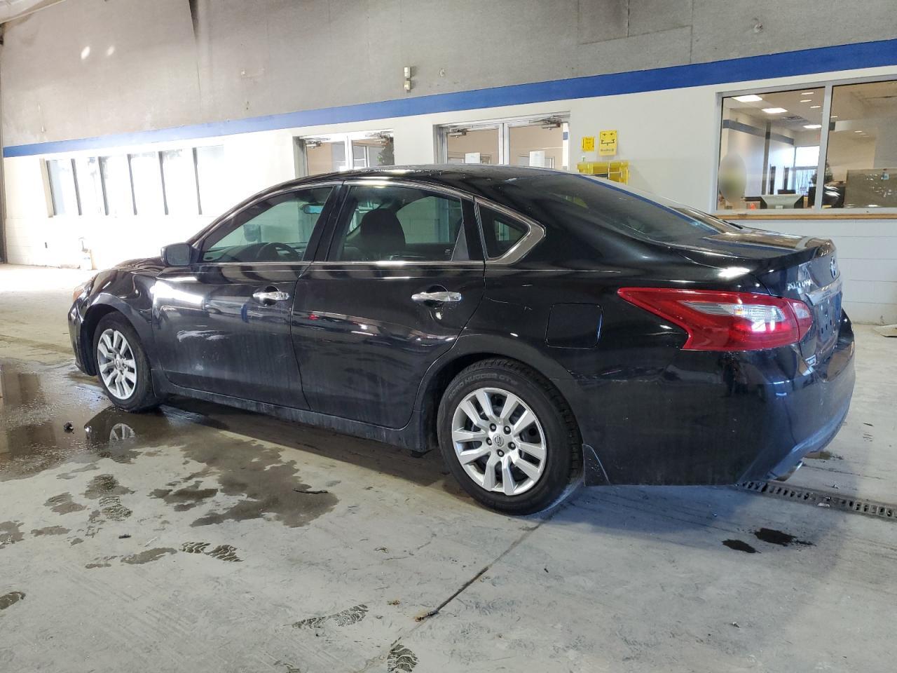 2018 Nissan Altima - Image 2