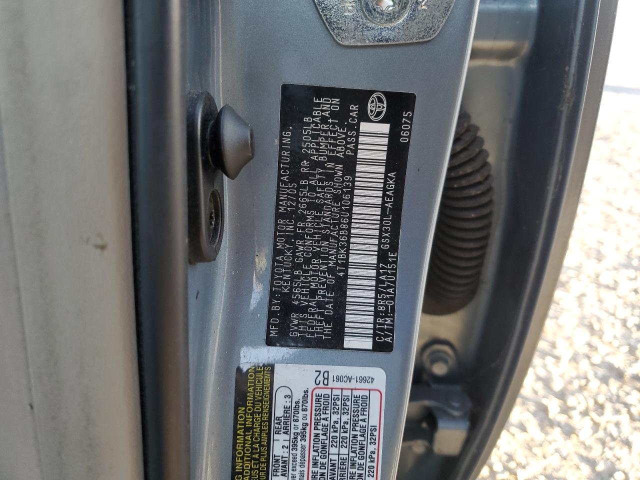 2006 Toyota Avalon - Image 12