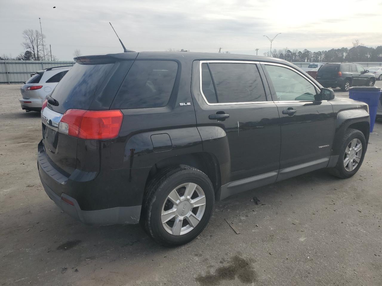 2011 GMC Terrain - Image 3