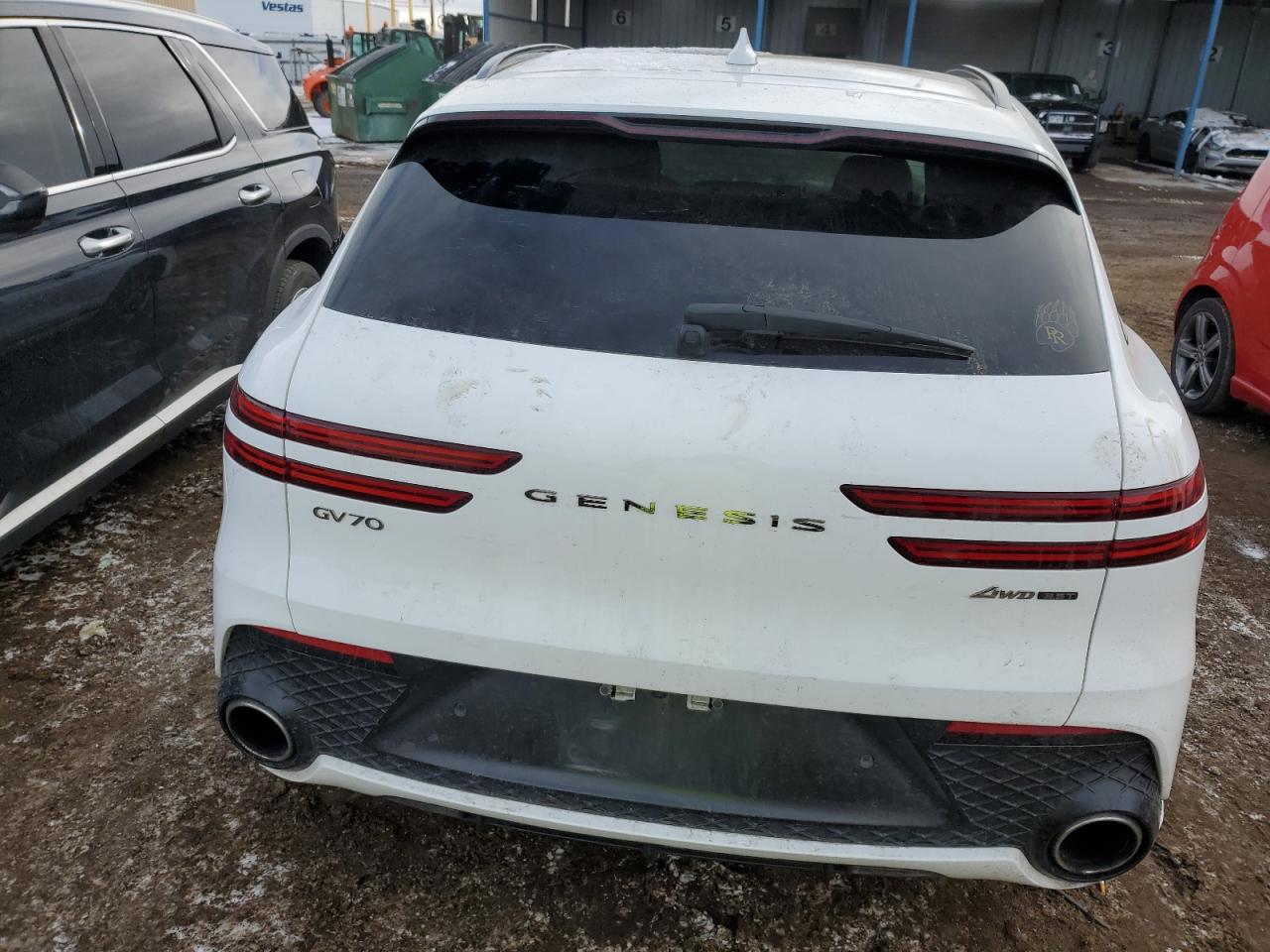 2022 Genesis GV70 - Image 6
