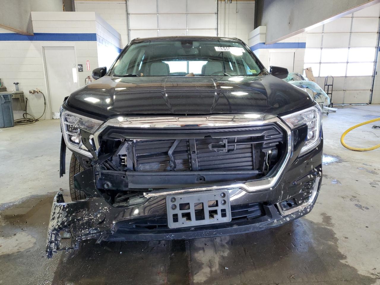 2022 GMC Terrain - Image 5