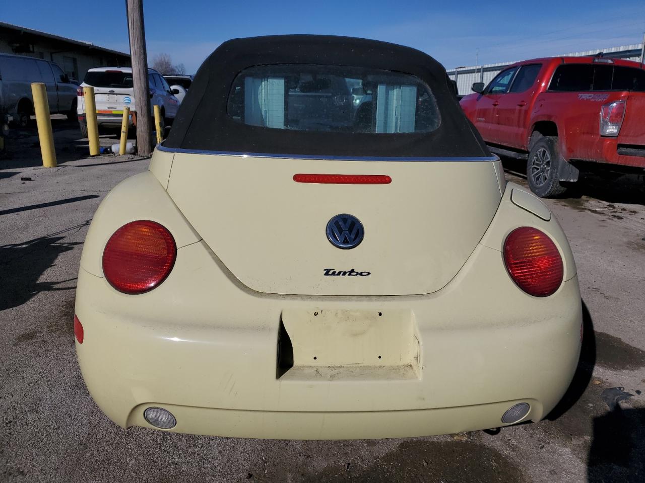 2003 Volkswagen Beetle - Image 6