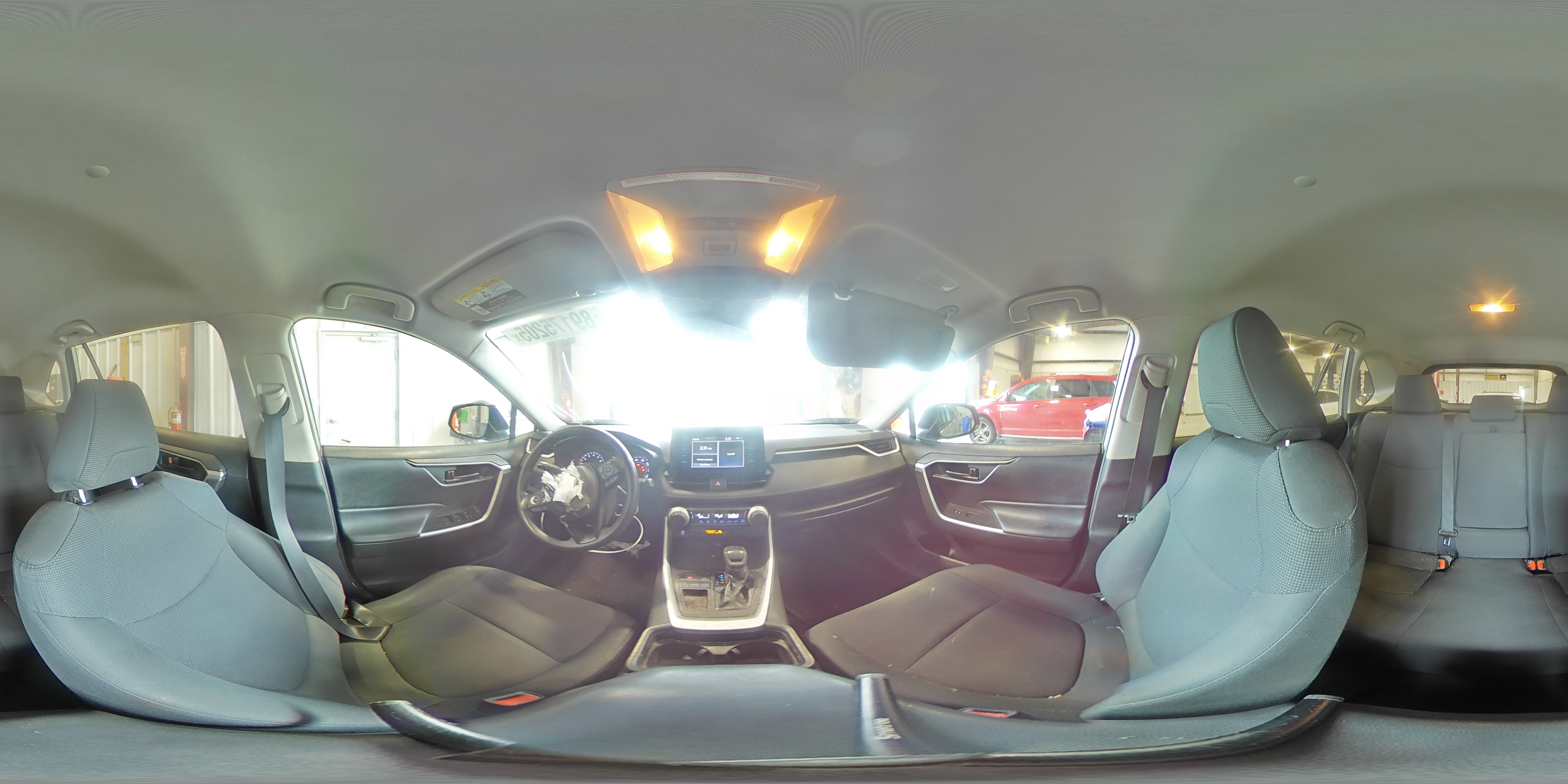2019 Toyota RAV 4 - Image 13