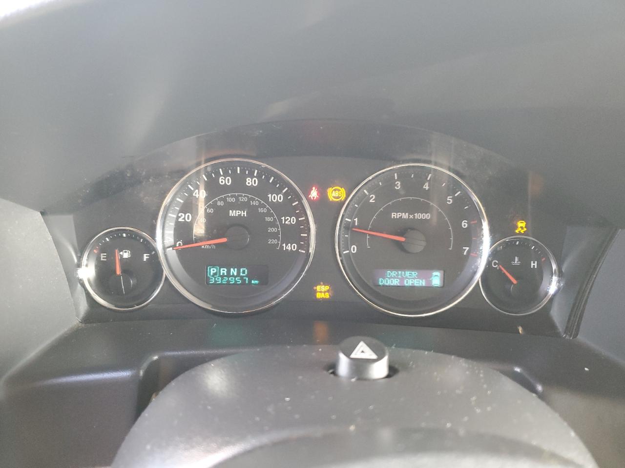 2007 Jeep Commander - Image 9