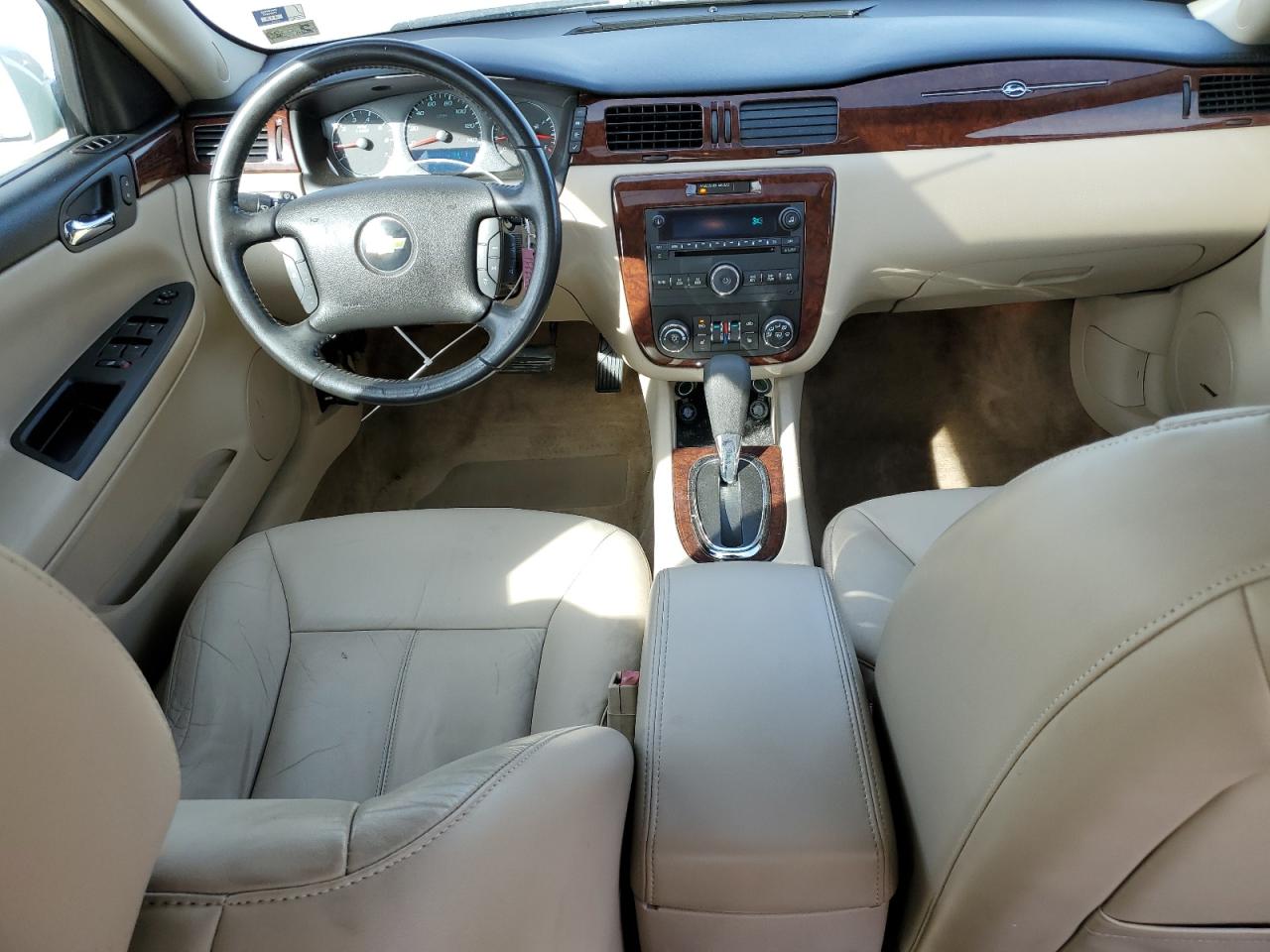 2011 Chevrolet Impala - Image 8