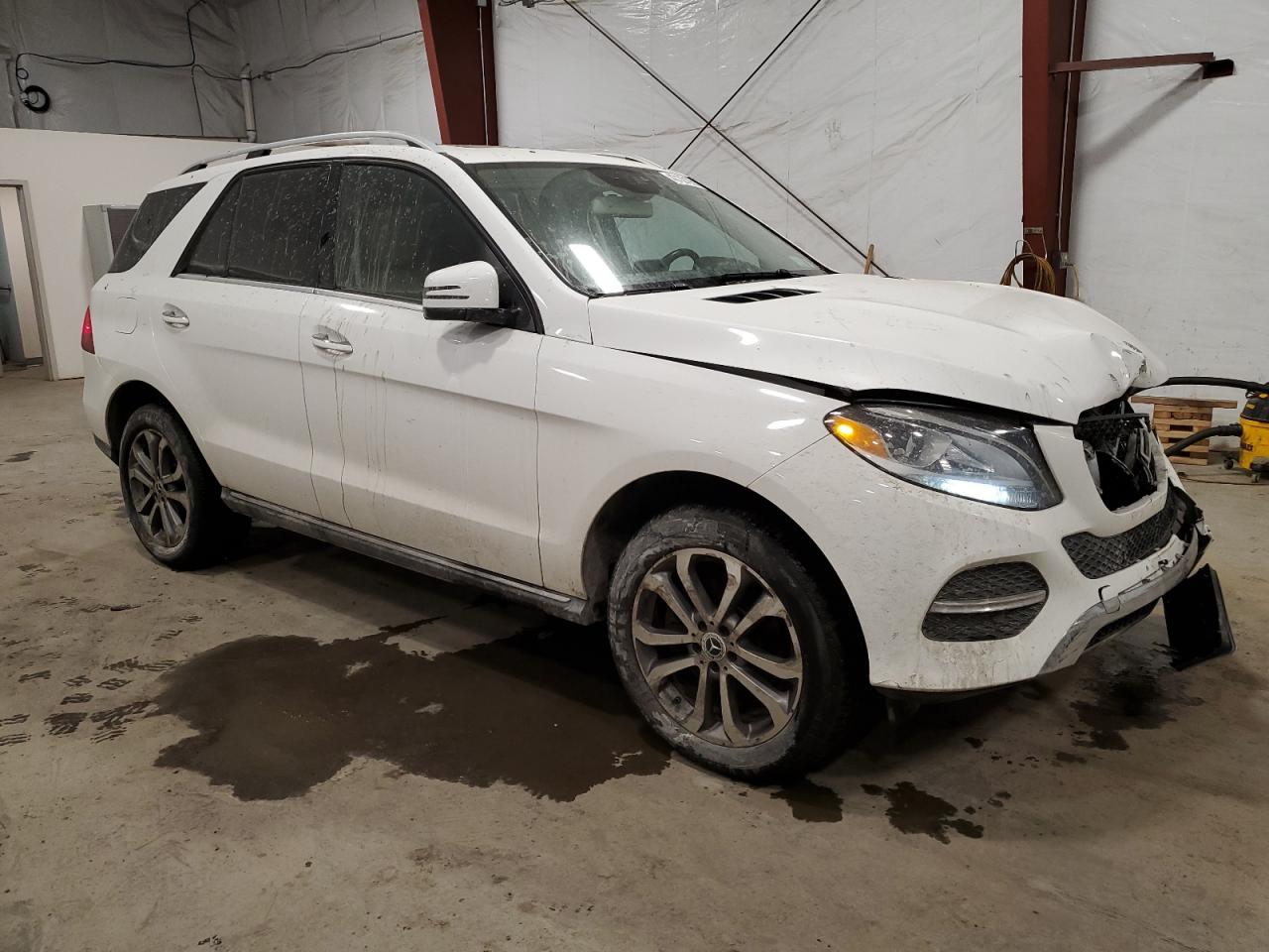 2018 Mercedes-Benz GLE - Image 4