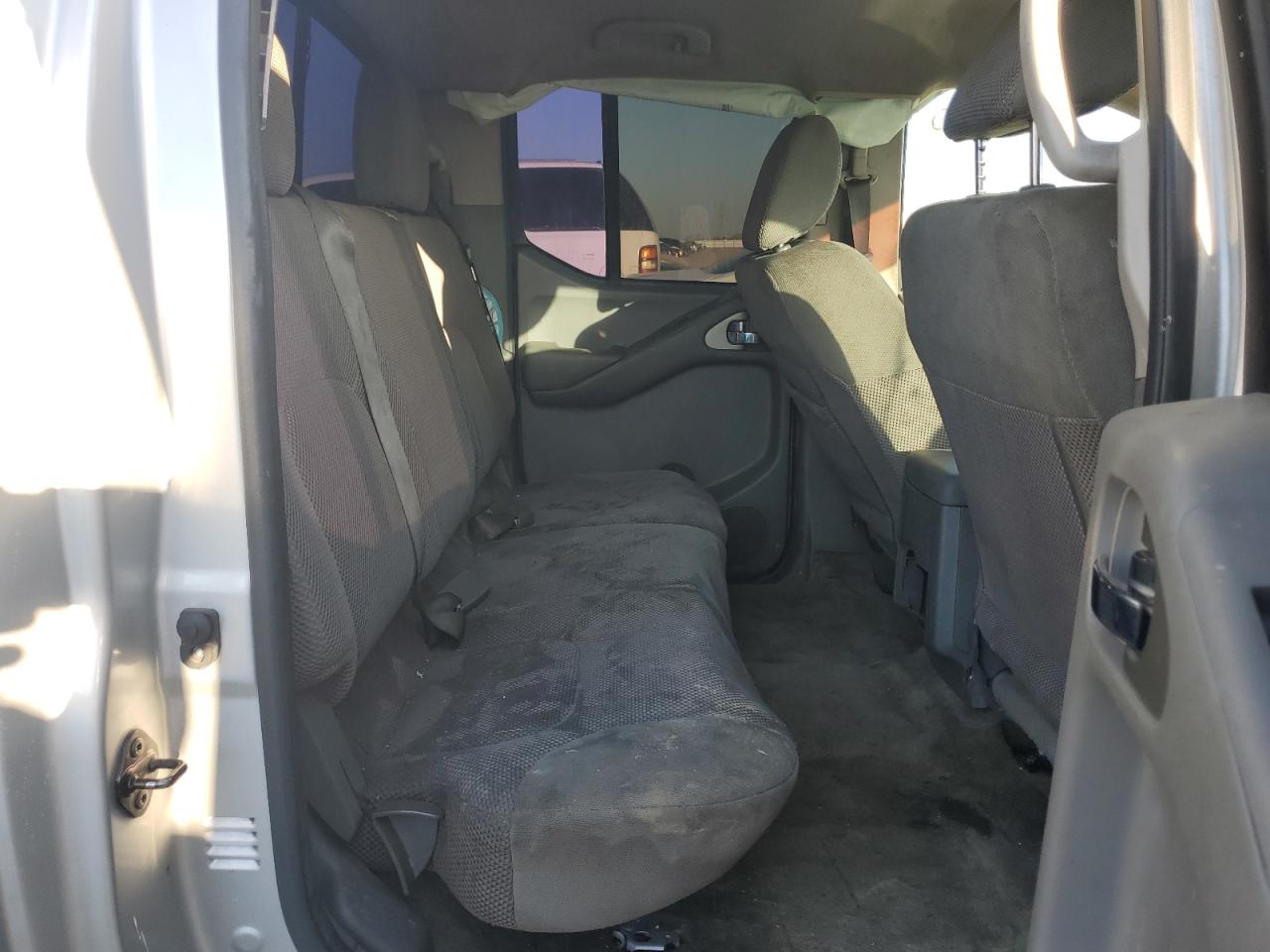 2016 Nissan Navara (Frontier) - Image 10