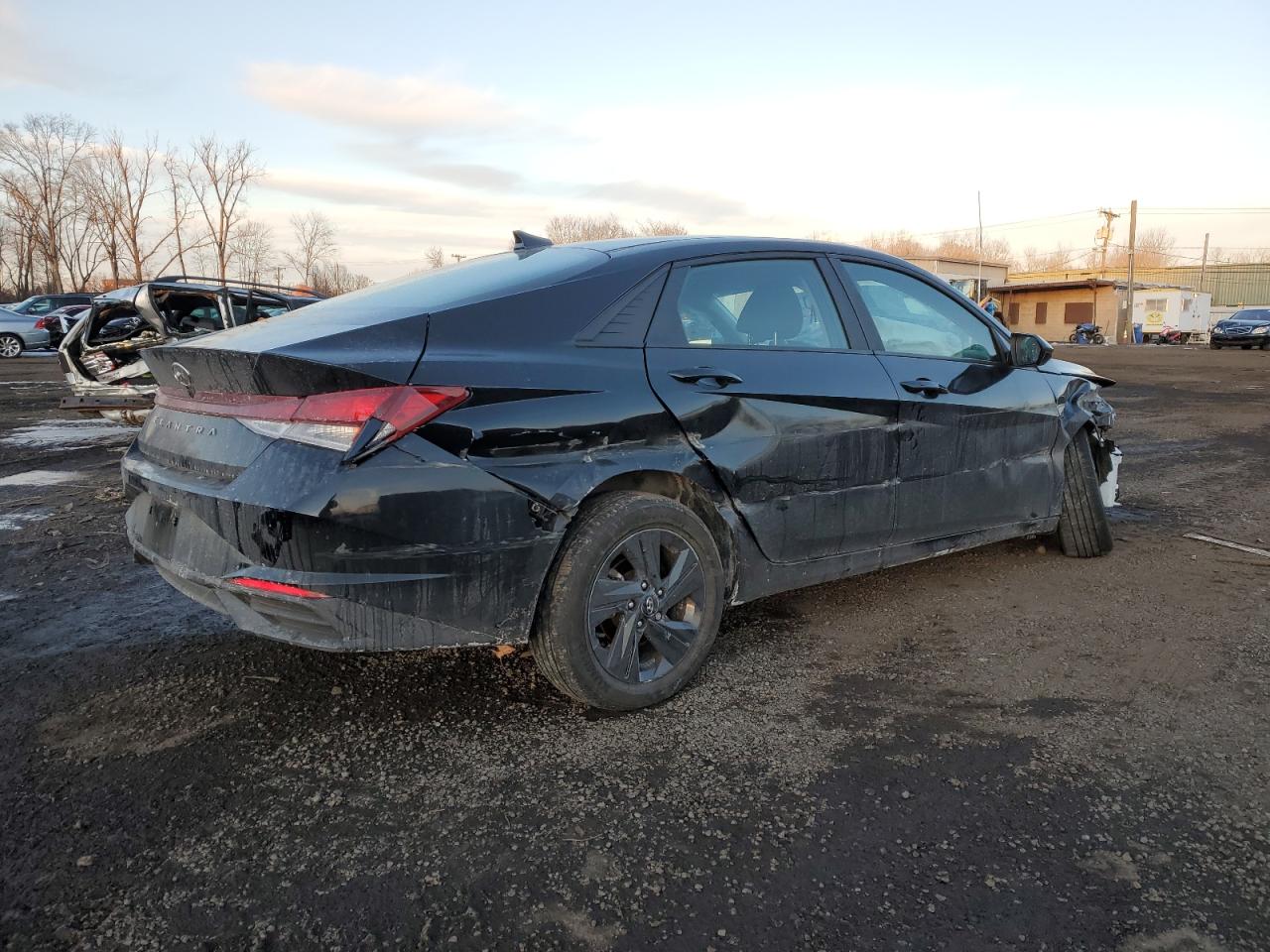 2023 Hyundai Elantra - Image 3