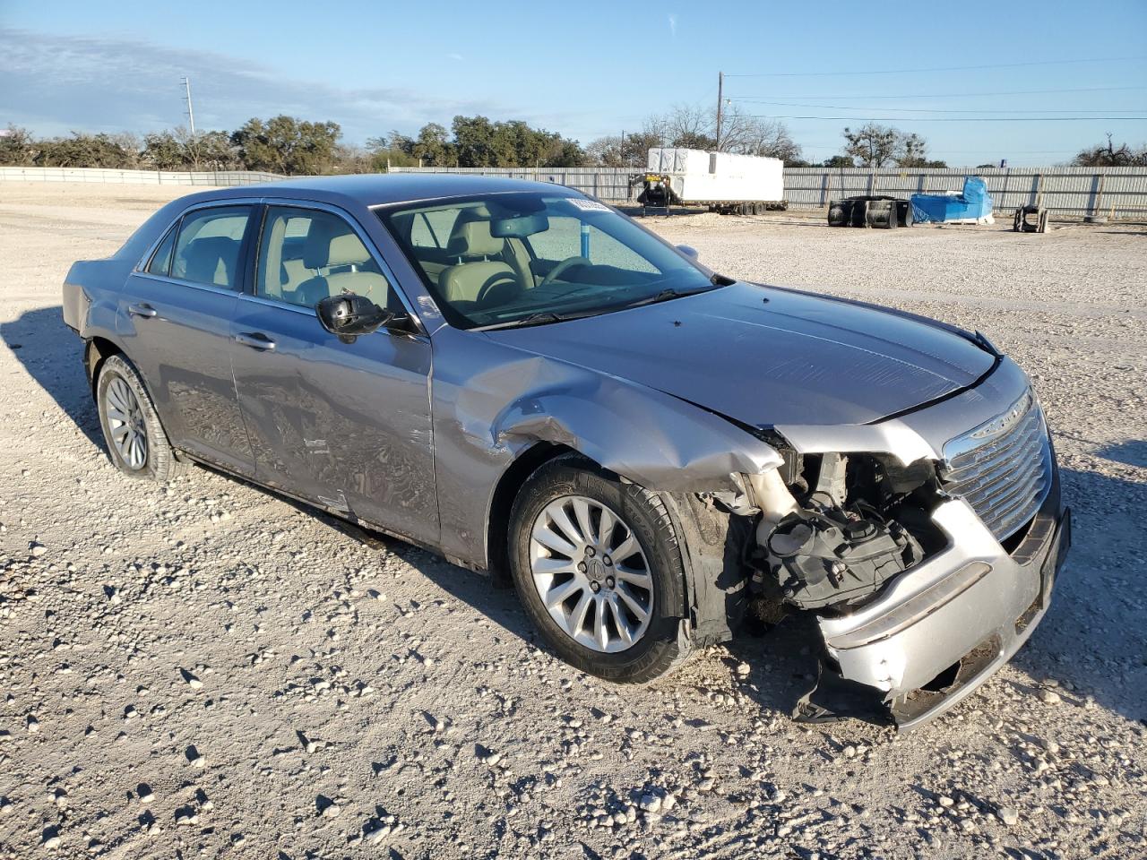 2014 Chrysler 300 - Image 4