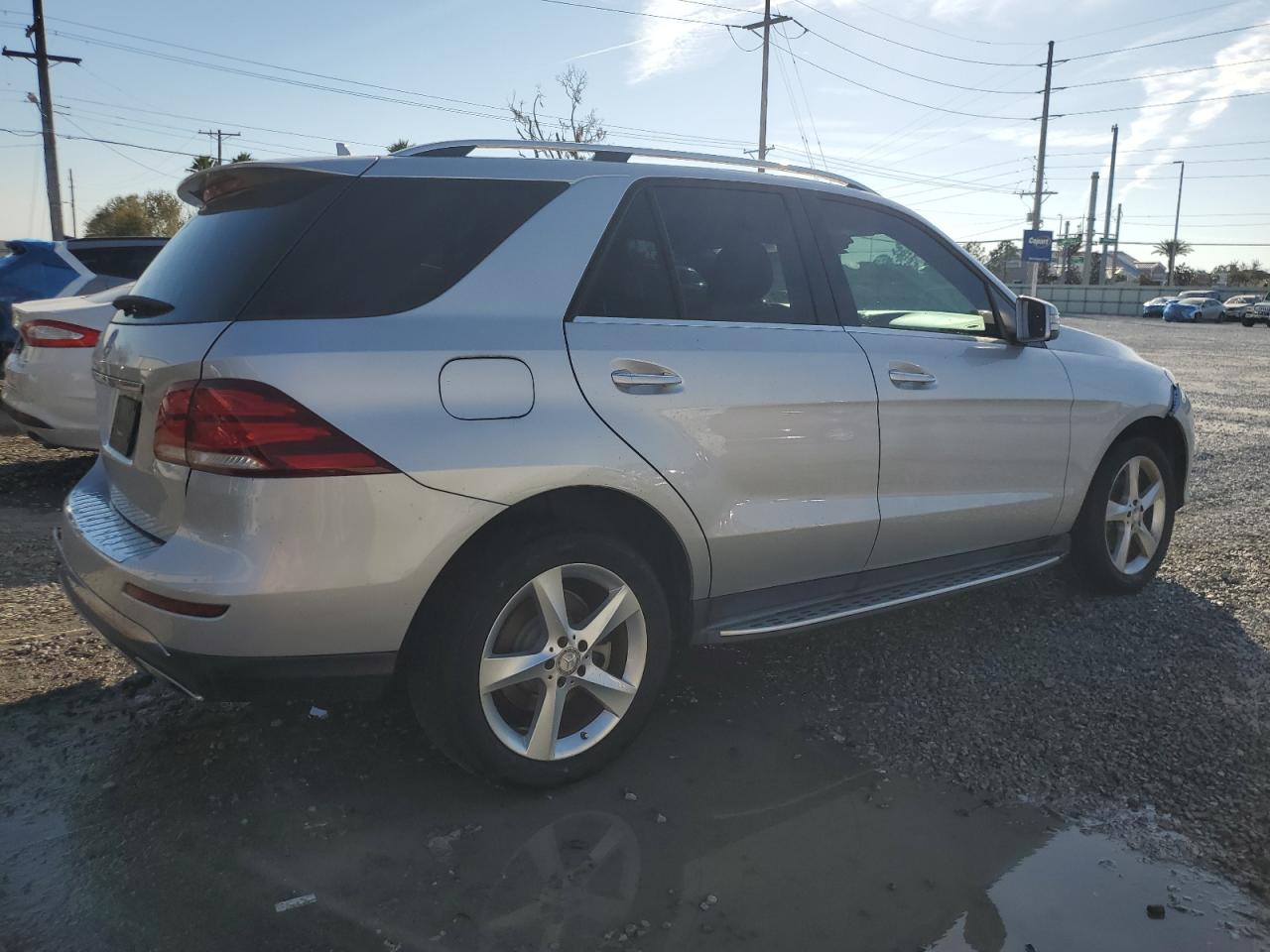 2016 Mercedes-Benz GLE - Image 3