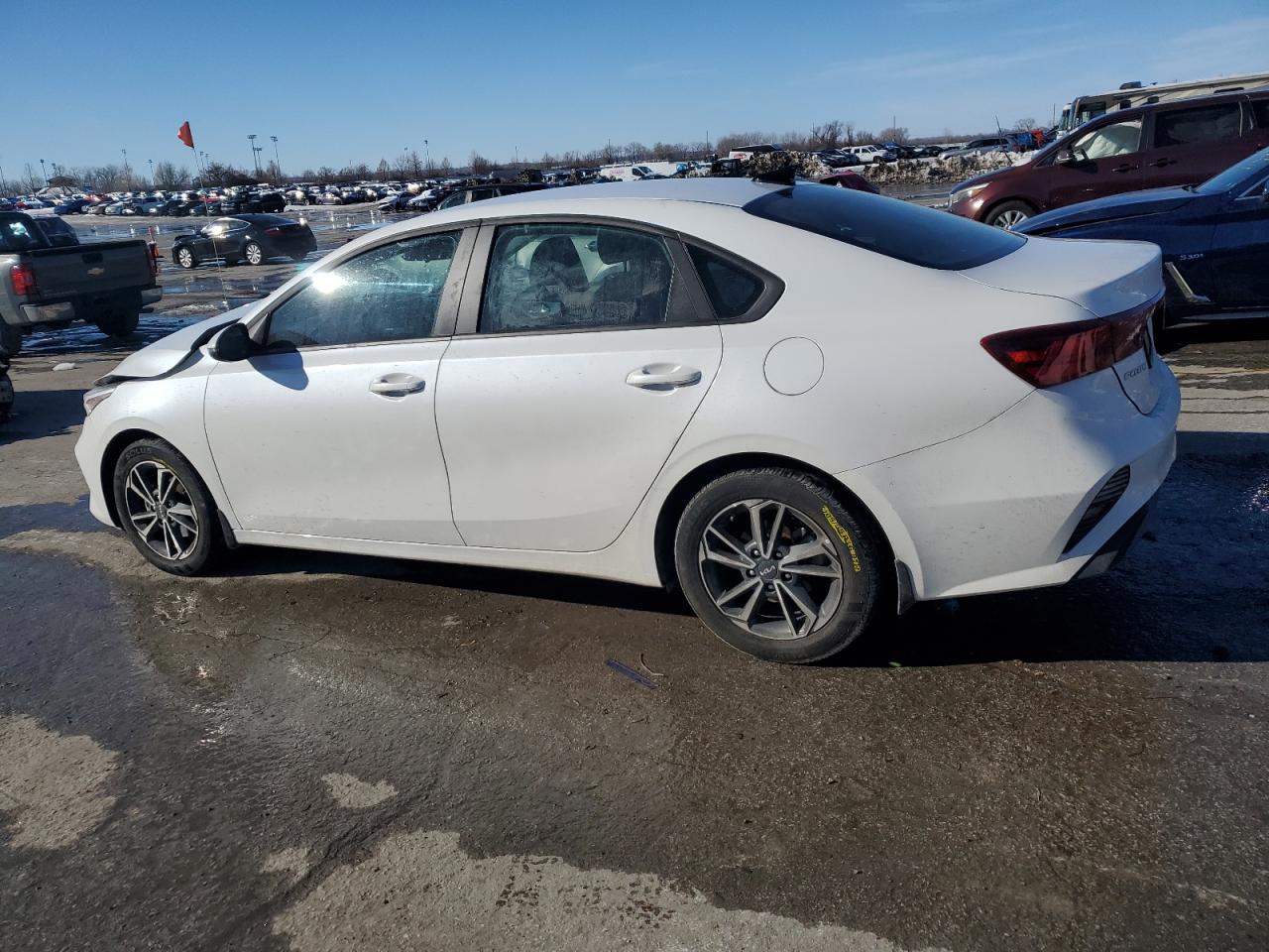 2023 Kia Forte - Image 2