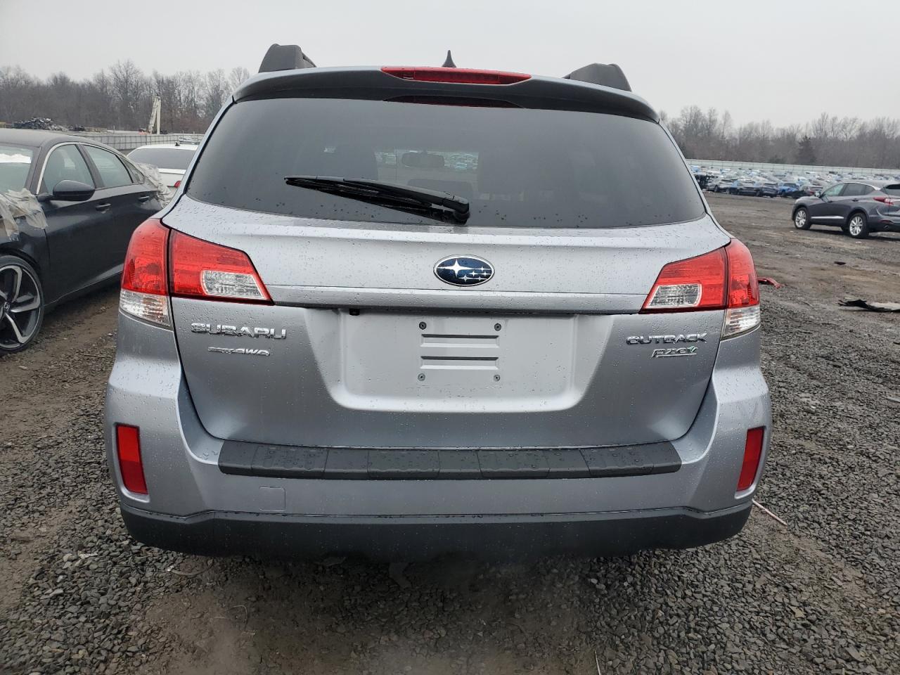2011 Subaru Outback - Image 6