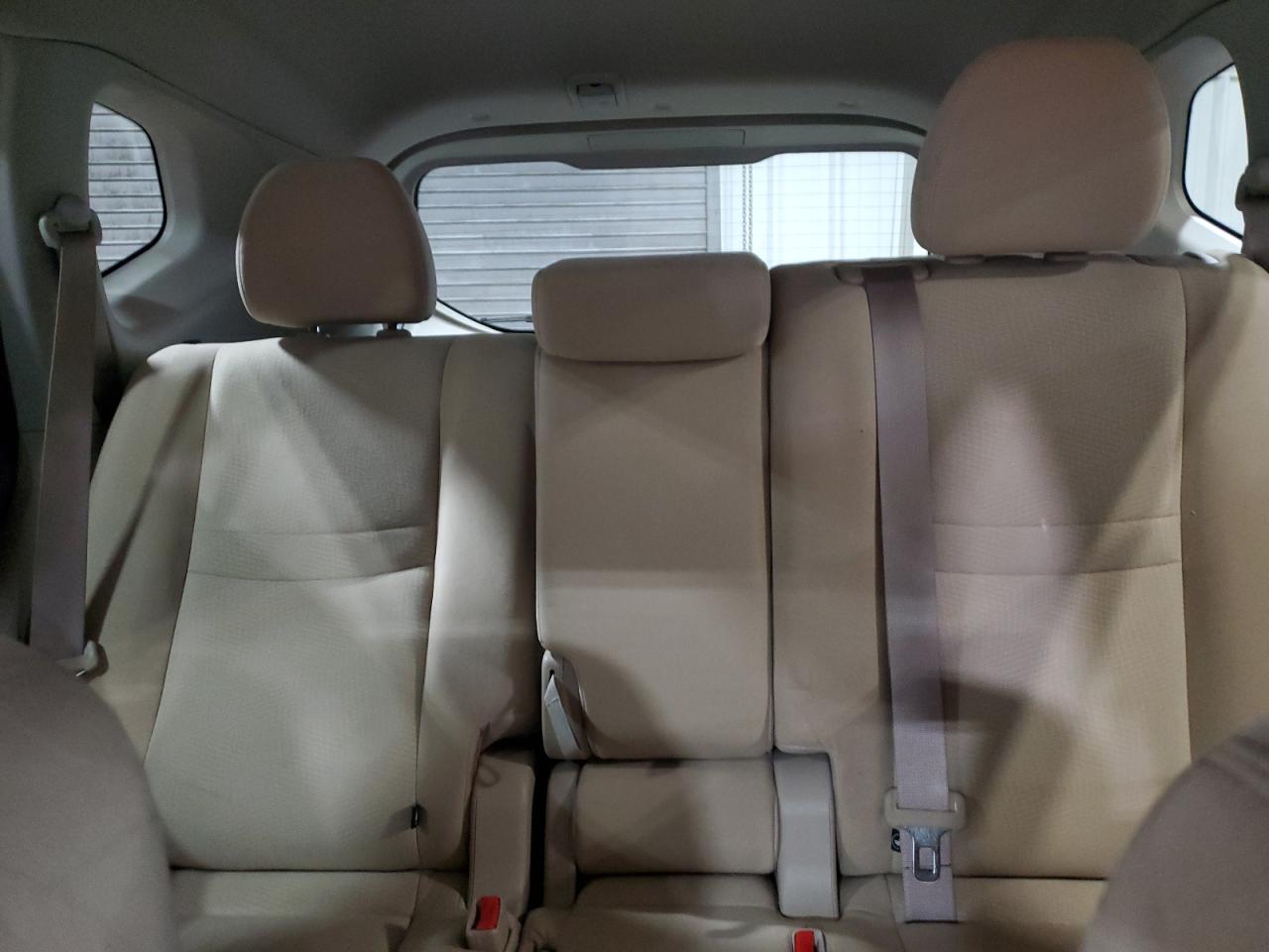 2015 Nissan Rogue - Image 10