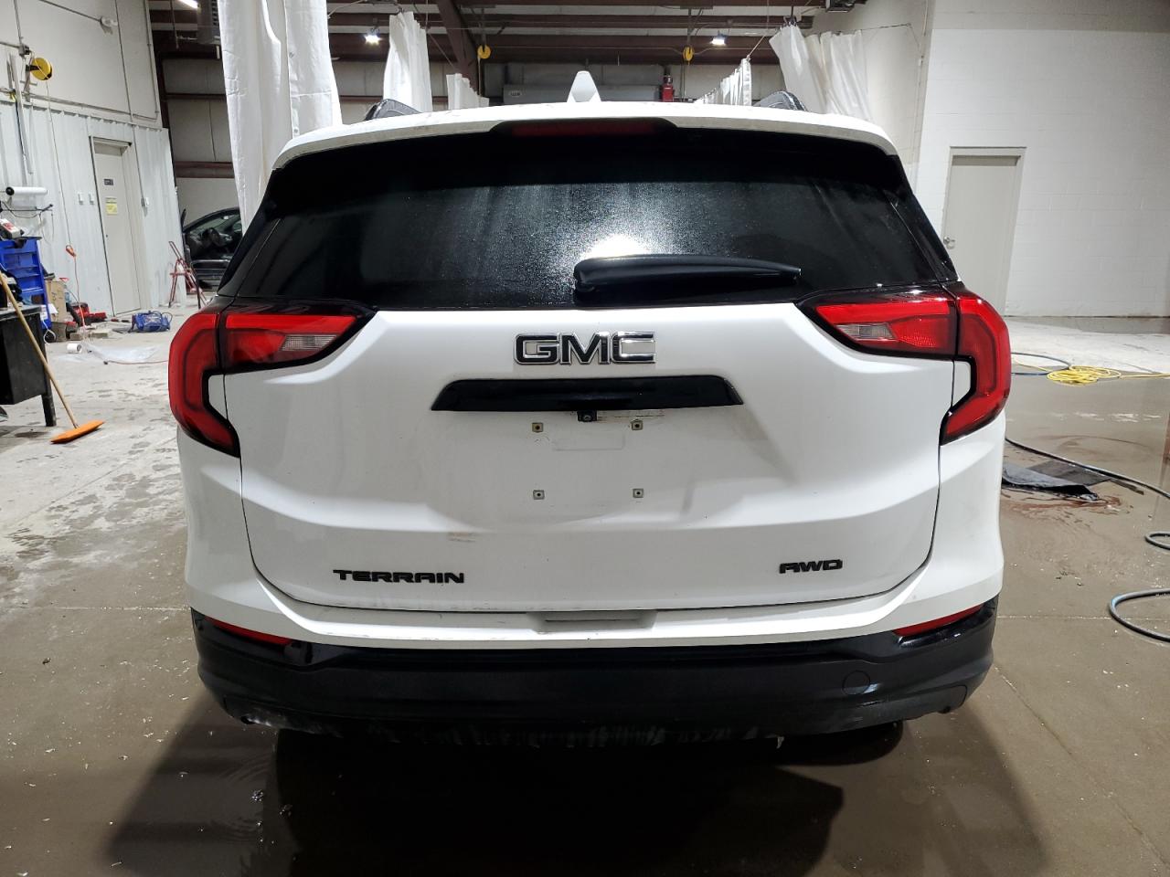 2020 GMC Terrain - Image 6