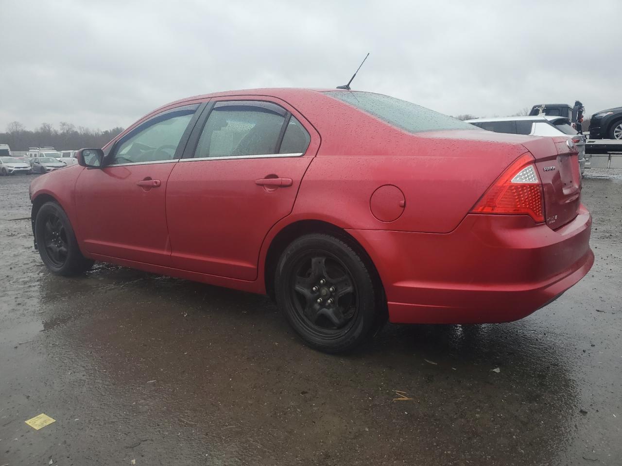 2011 Ford Fusion - Image 2