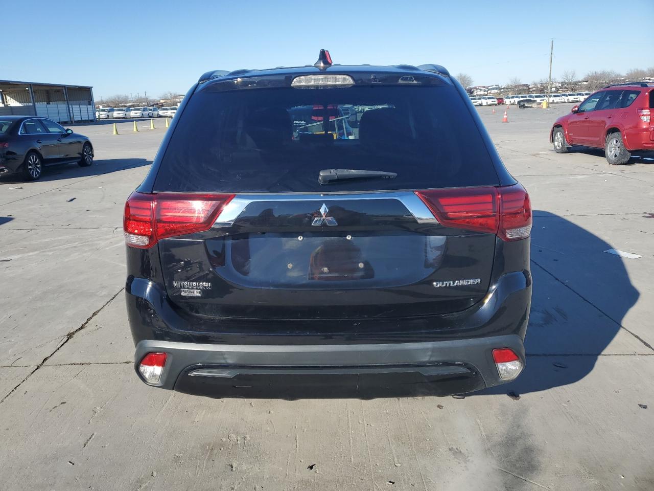 2019 Mitsubishi Outlander - Image 6
