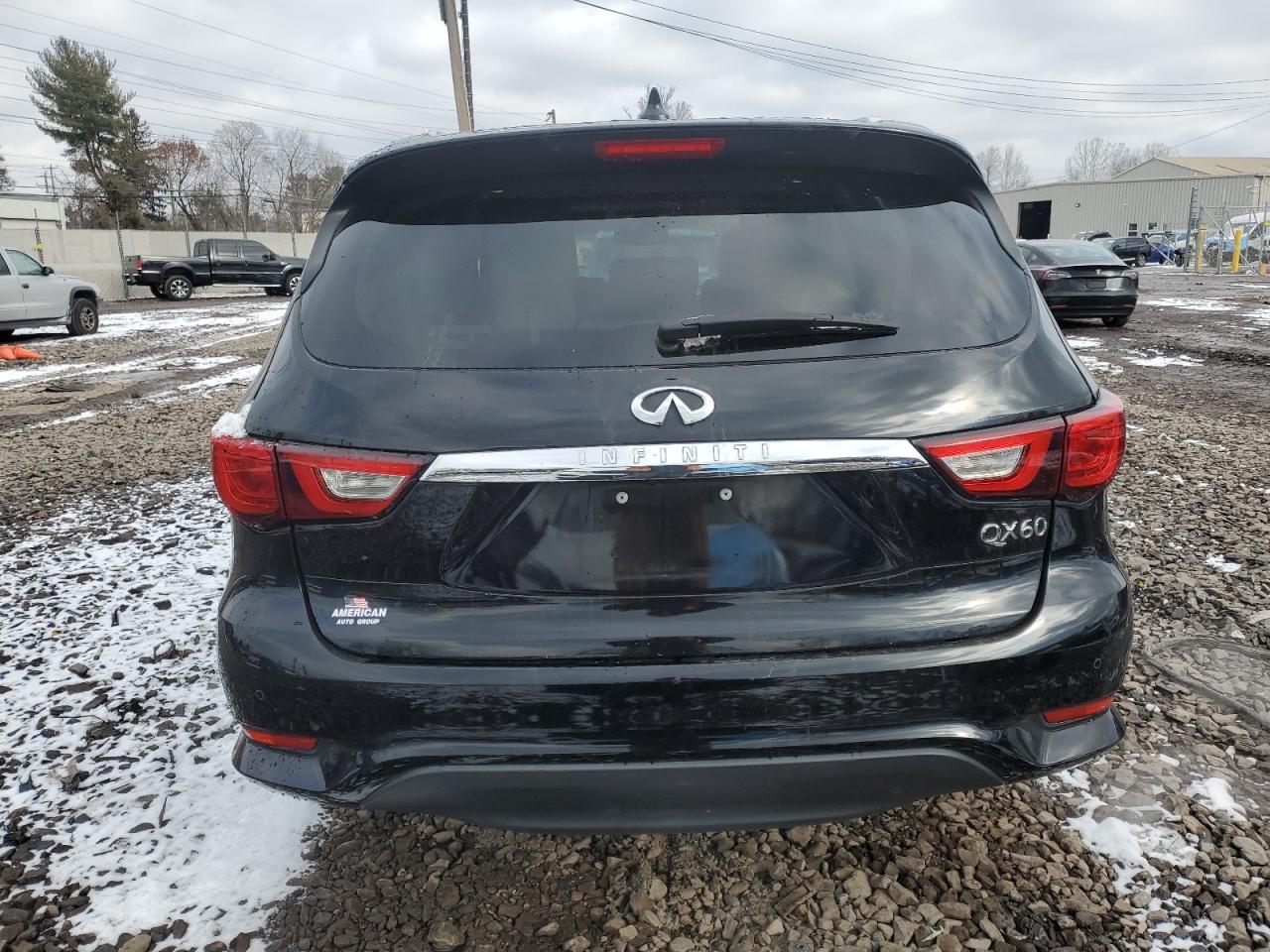 2017 Infiniti QX60 - Image 6