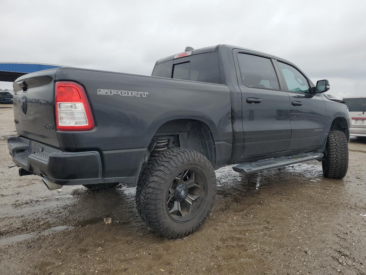 2020 RAM 1500 - Image 3