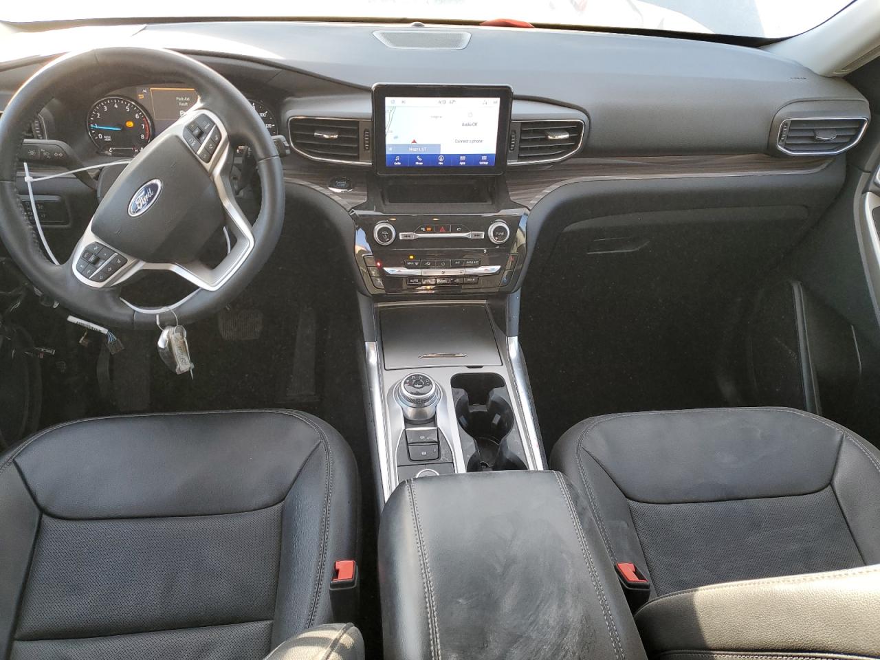 2023 Ford Explorer - Image 8