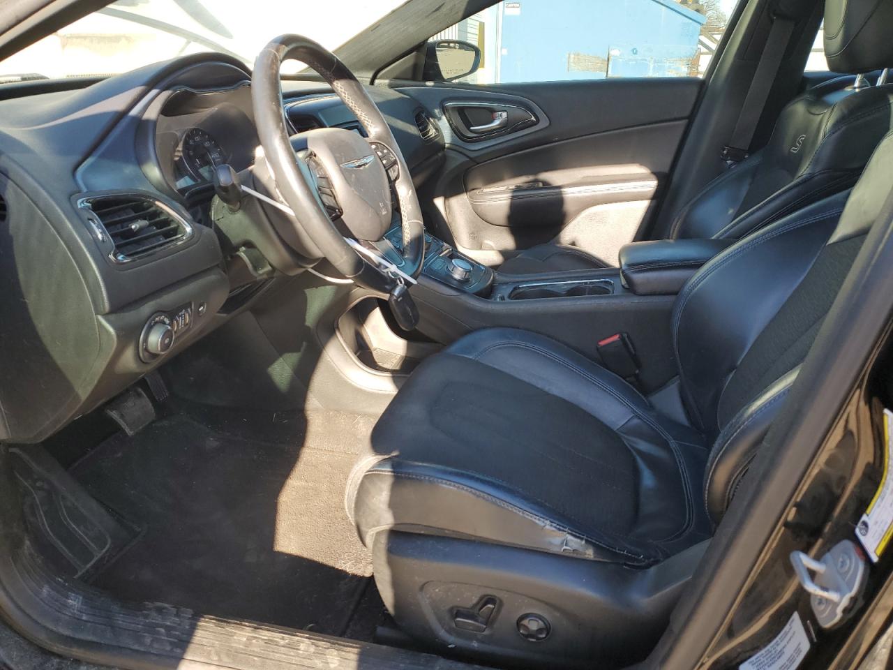 2015 Chrysler 200 - Image 7