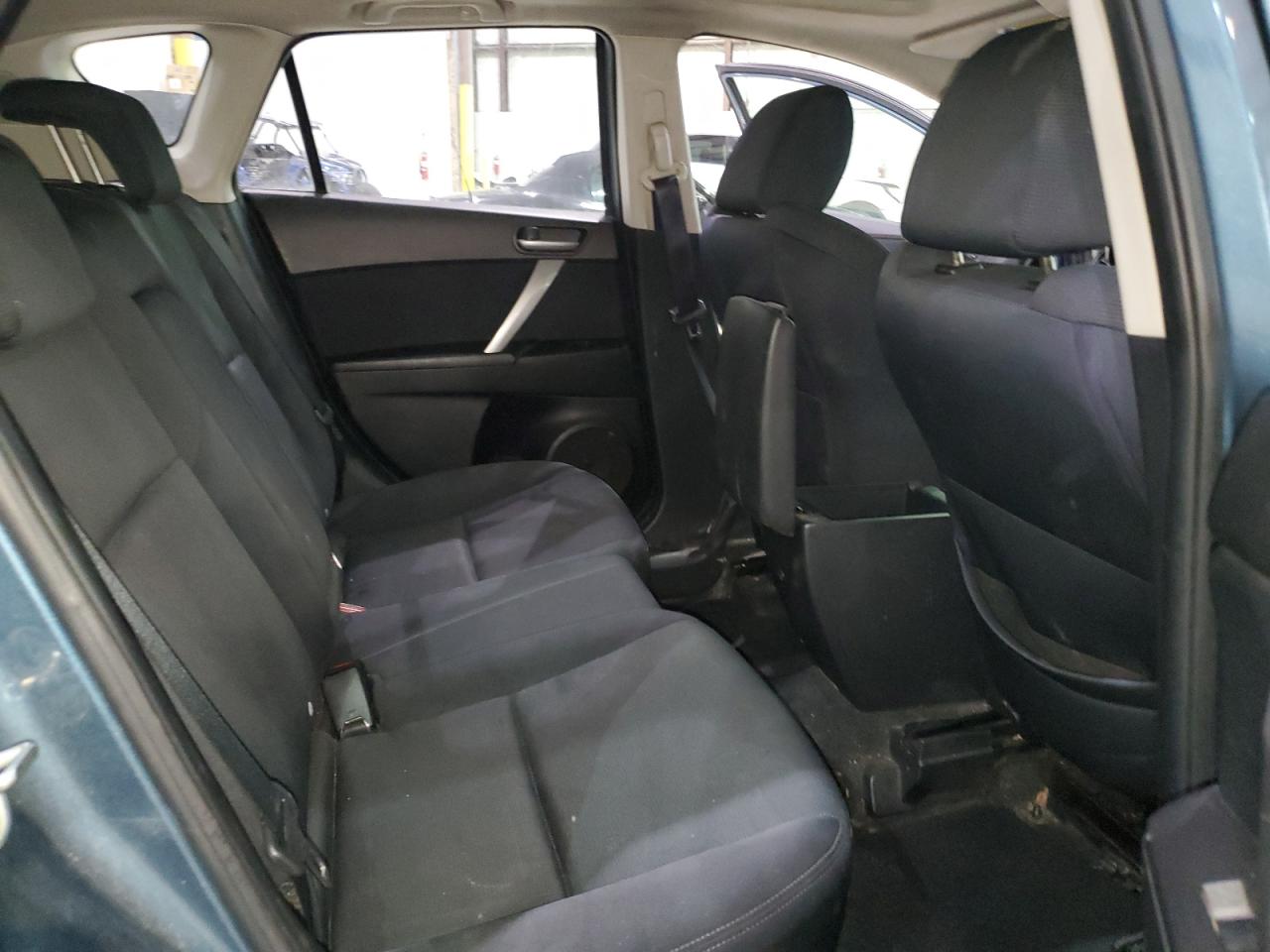 2010 Mazda 3 - Image 10