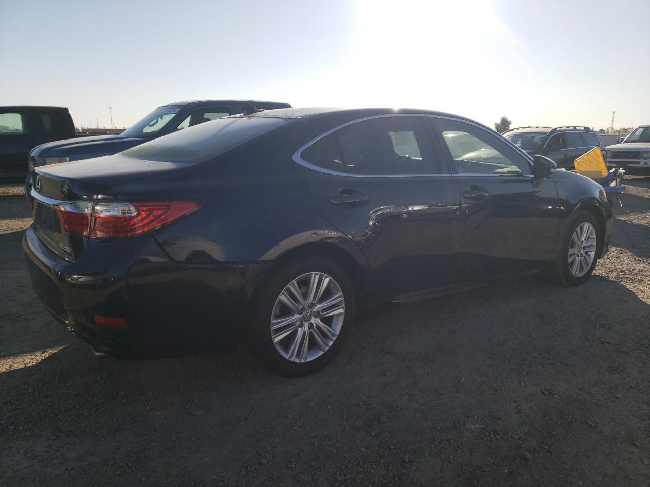 2013 Lexus ES - Image 3