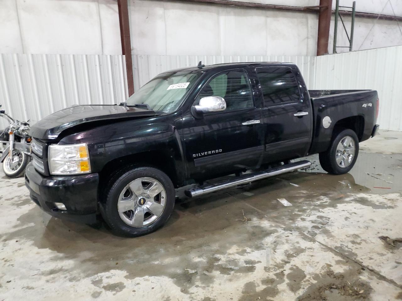 2012 Chevrolet Silverado - Image 1