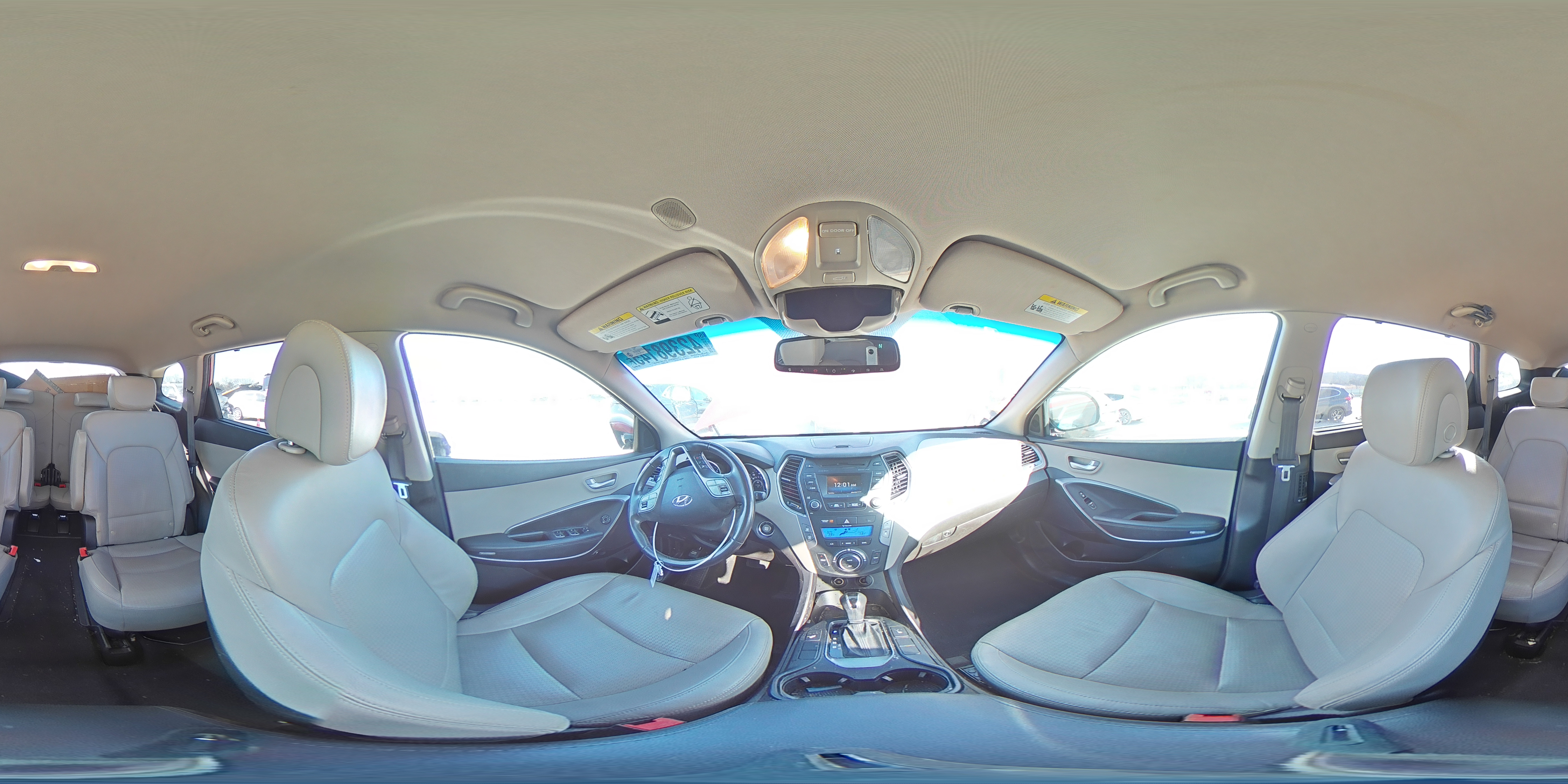 2014 Hyundai Santa Fe - Image 13