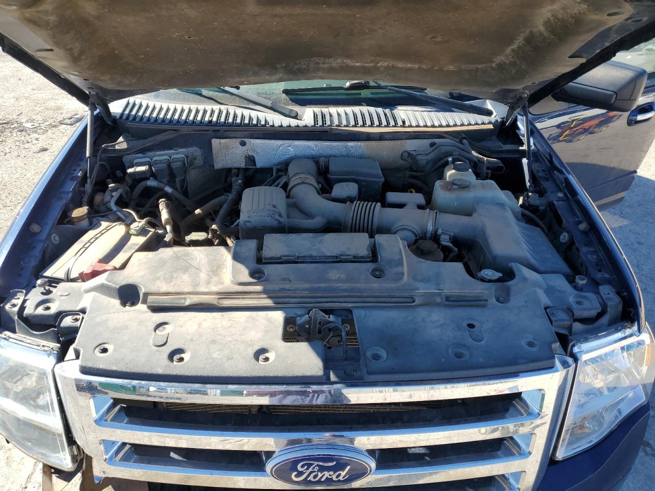 2011 Ford Expedition - Image 12