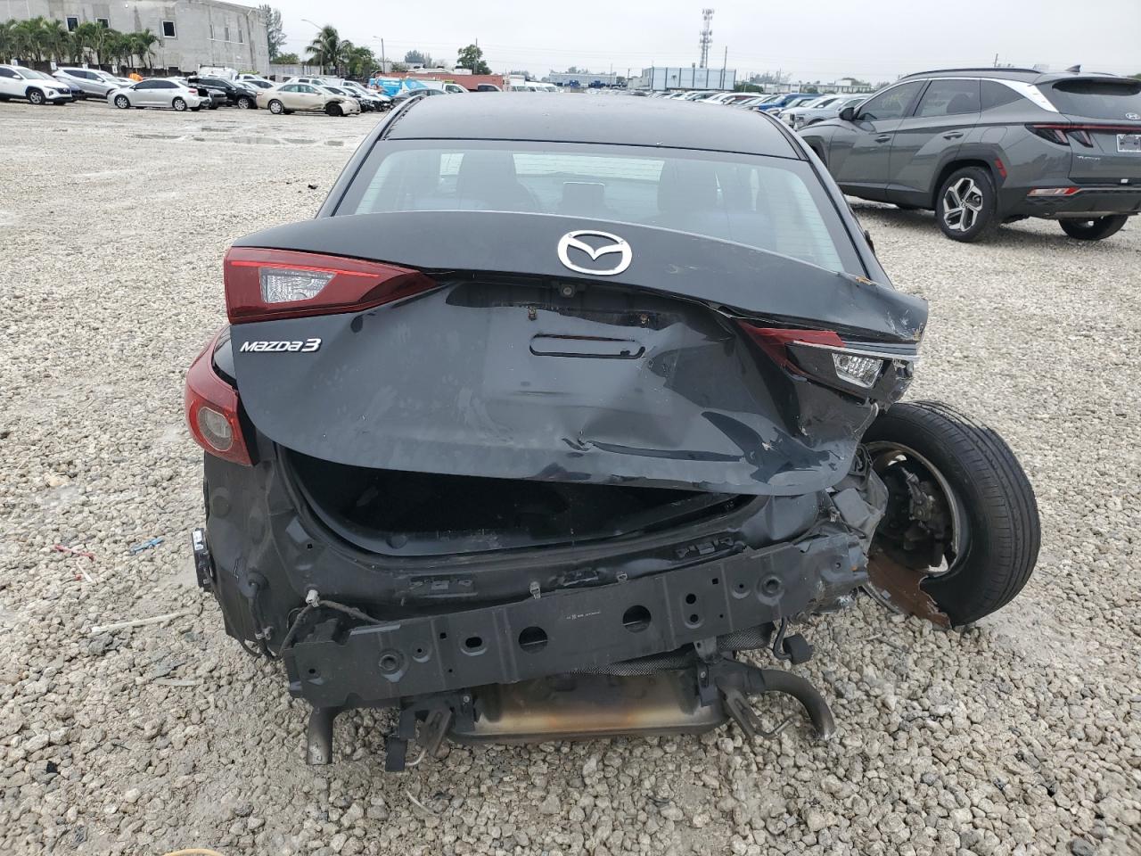 2016 Mazda 3 - Image 6