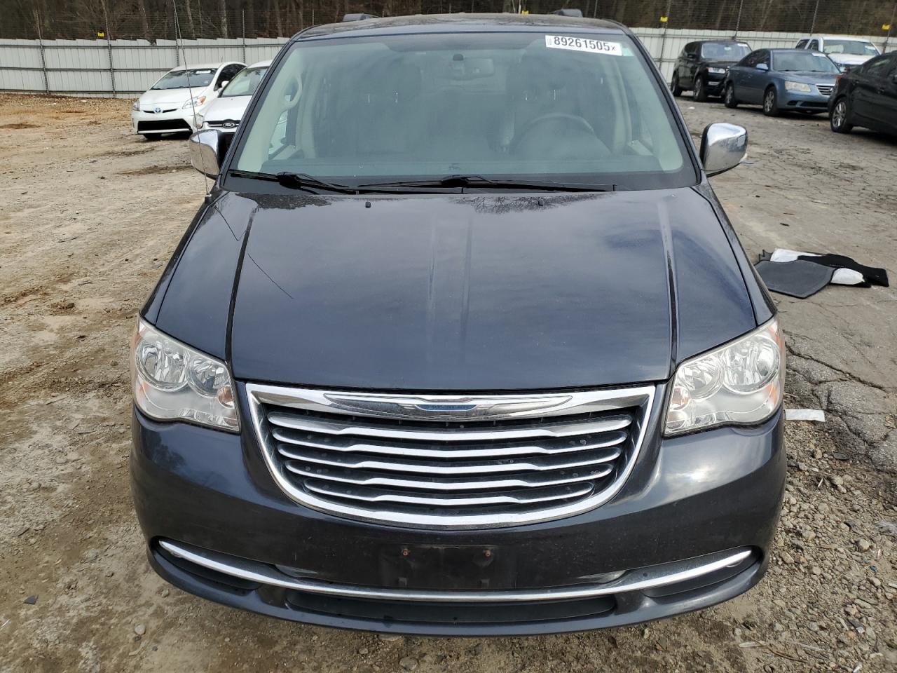 2014 Chrysler Town & Country - Image 5