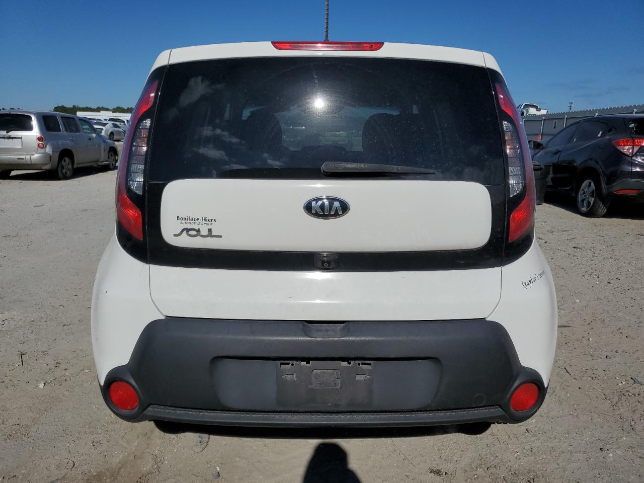 VIN KNDJN2A21G7257249 2016 KIA SOUL no.6