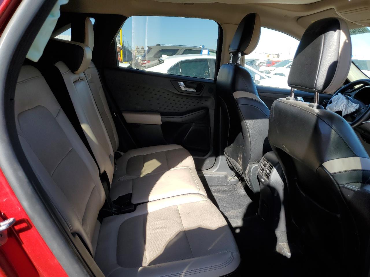 2020 Ford Escape - Image 11