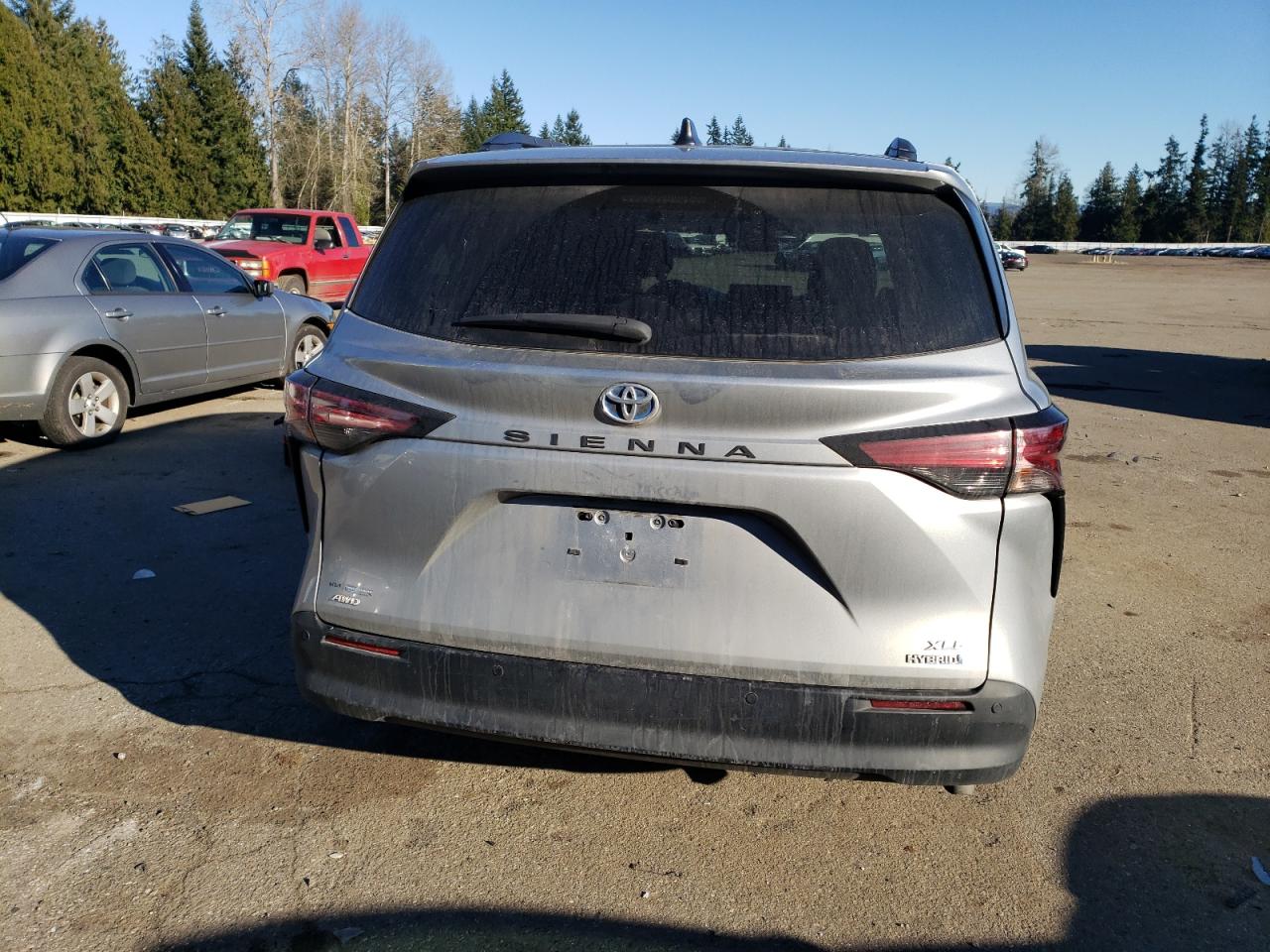 2021 Toyota Sienna - Image 6