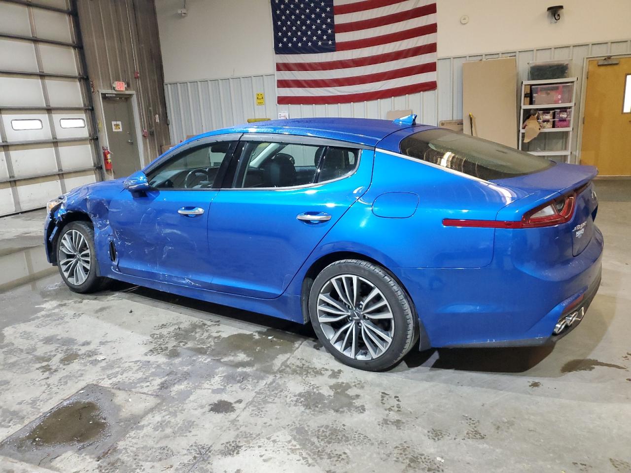 2019 Kia Stinger - Image 2