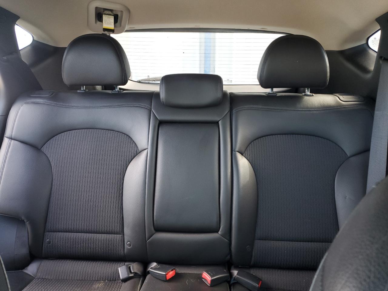 2011 Hyundai Tucson - Image 10