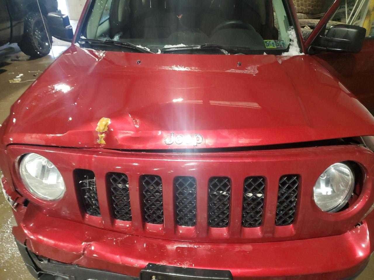 2017 Jeep Liberty (Patriot) - Image 12