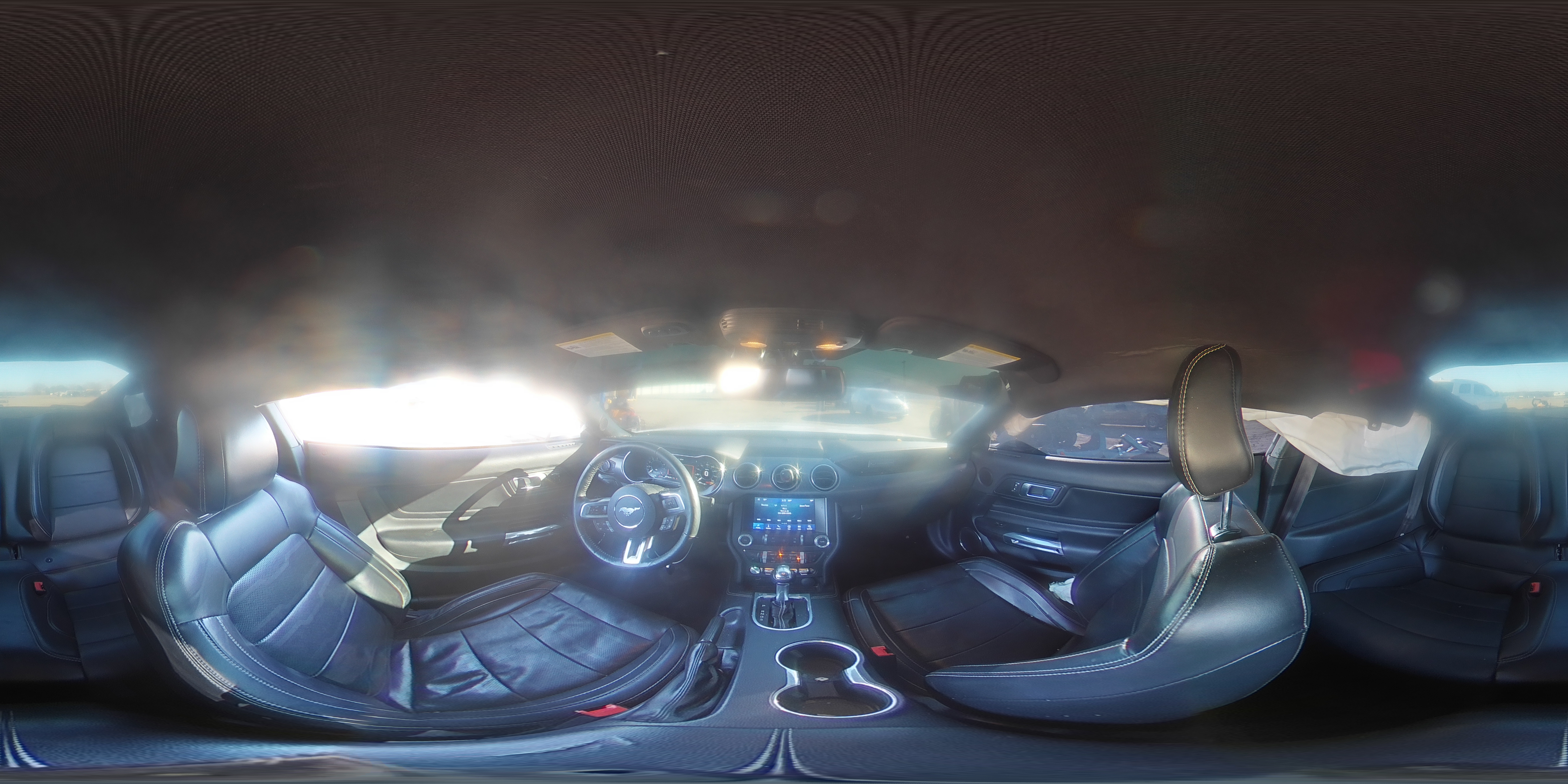 2019 Ford Mustang - Image 12