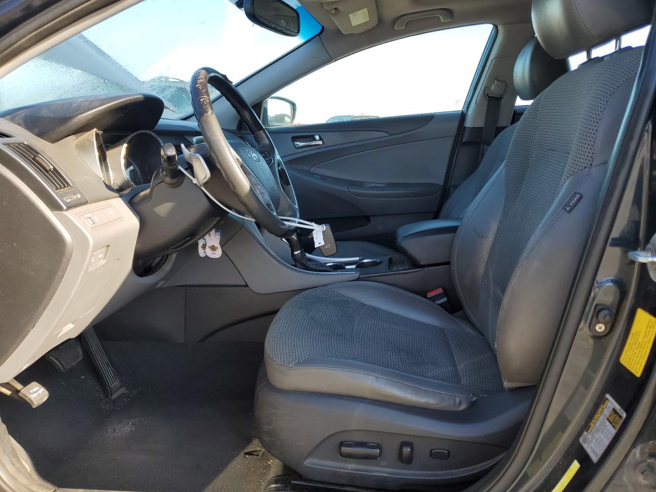2011 Hyundai Sonata - Image 7