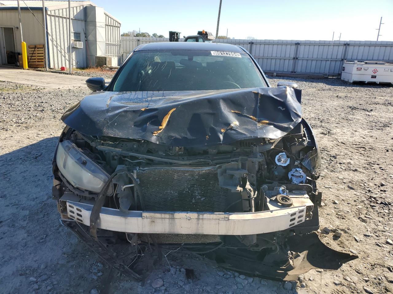 VIN: 19XFC2F53JE024415 2018 HONDA CIVIC