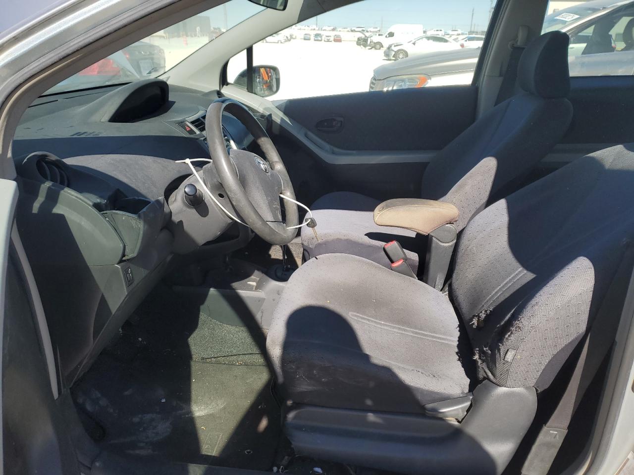 2010 Toyota Yaris - Image 7