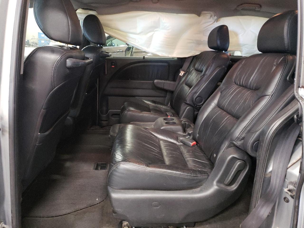 2008 Honda Odyssey - Image 11