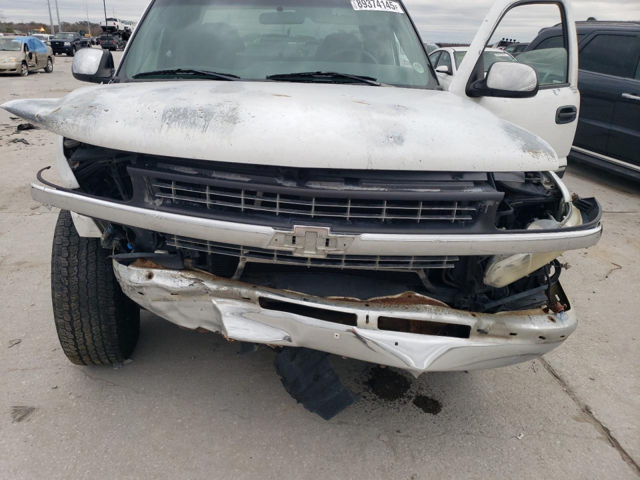 2002 Chevrolet Silverado - Image 11